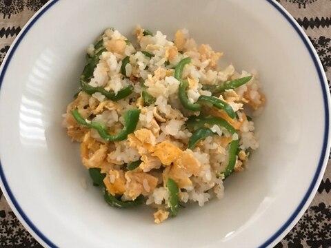 ピーマンと天かすのめんつゆチャーハン レシピ 作り方 By ボンド子 楽天レシピ ピーマンと天かすのめんつゆチャーハン レシピ 作り方 By ボンド子 楽天レシピ